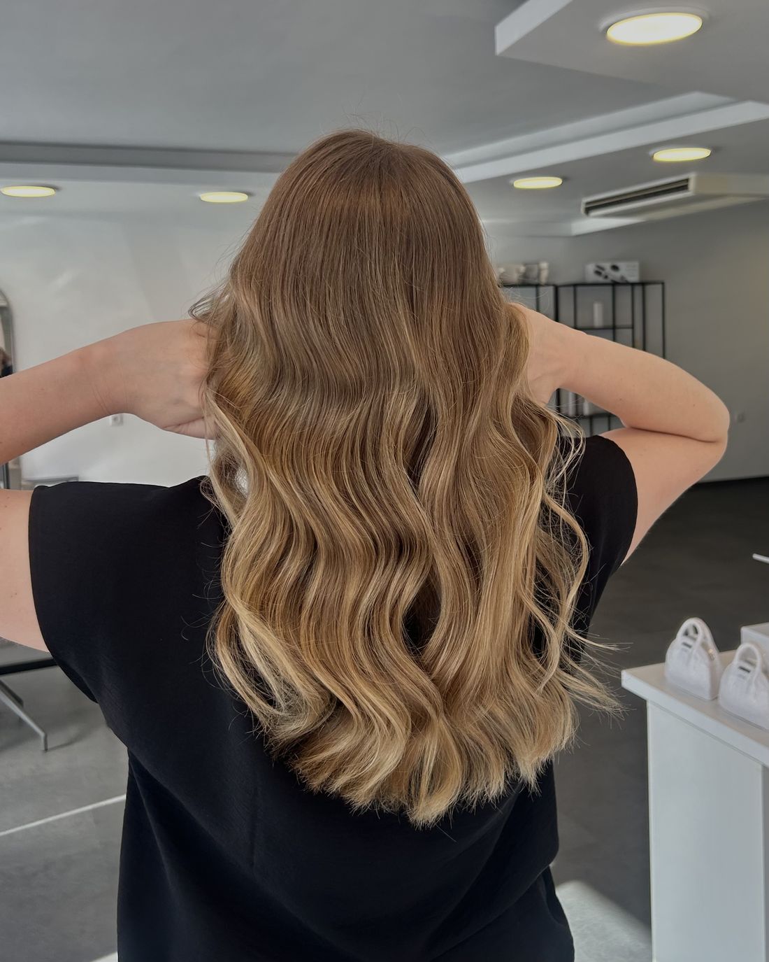 Balayage mit weichen Wellen, gefärbt in Graben-Neudorf